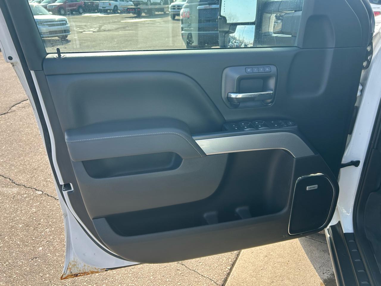 Chevrolet Silverado 1500 LTZ Double Cab Short Box 4WD 2017