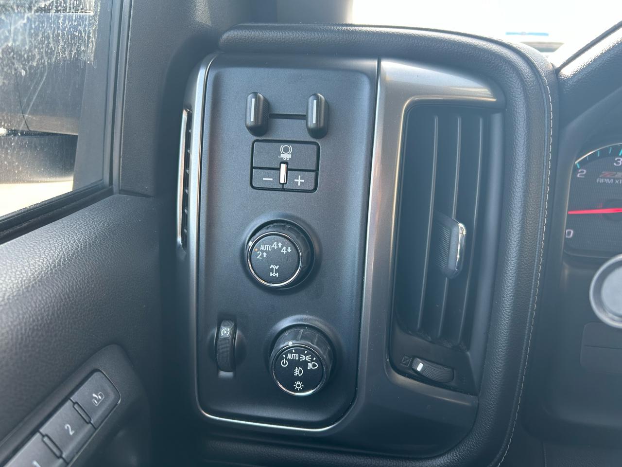 Chevrolet Silverado 1500 LTZ Double Cab Short Box 4WD 2017