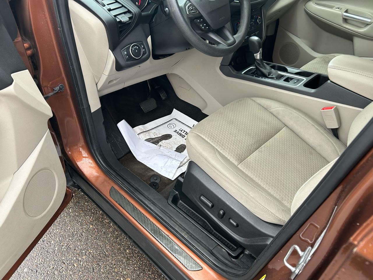 Ford Escape SE FWD 2017