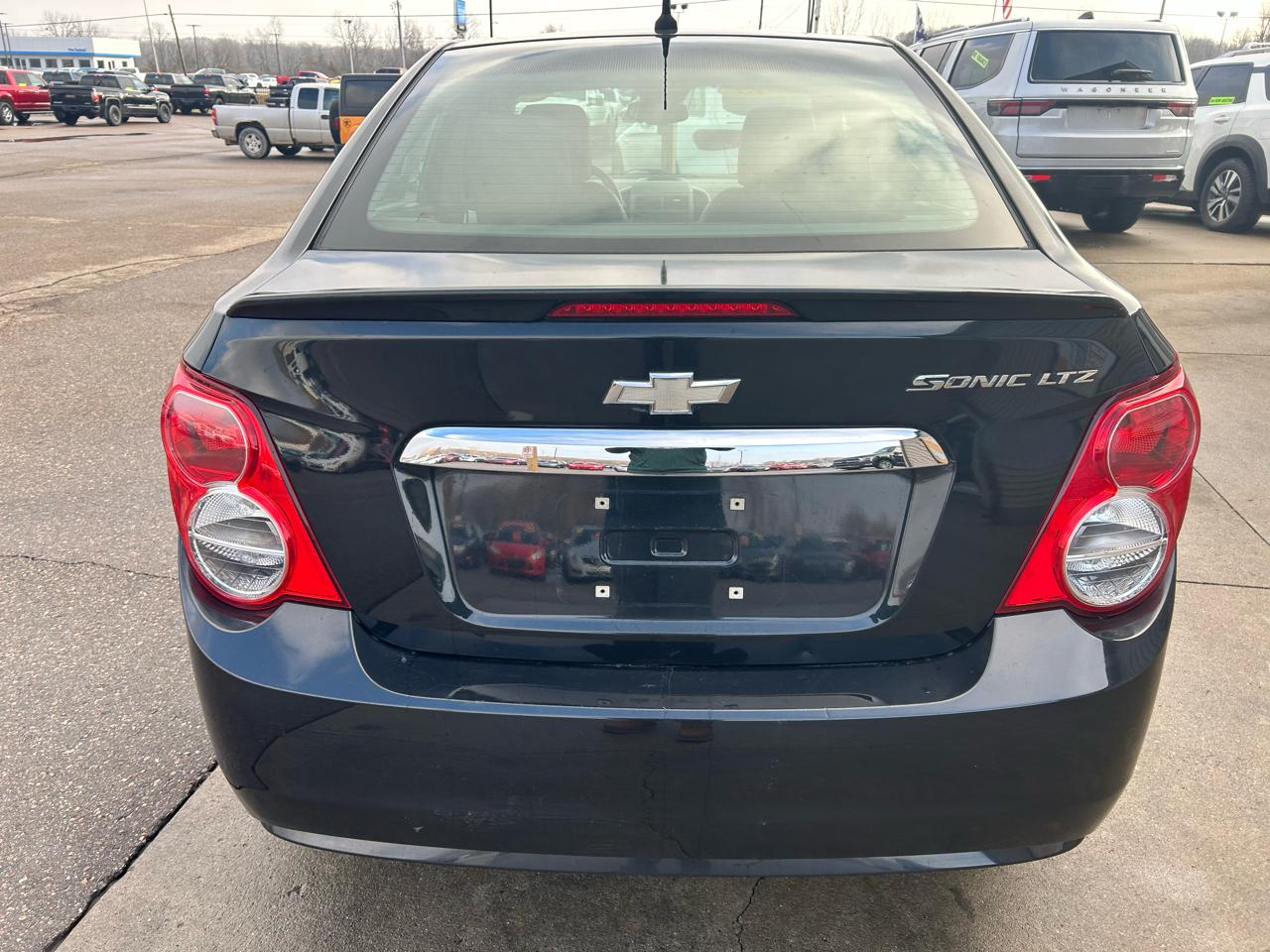 Chevrolet Sonic LTZ Auto Sedan 2013