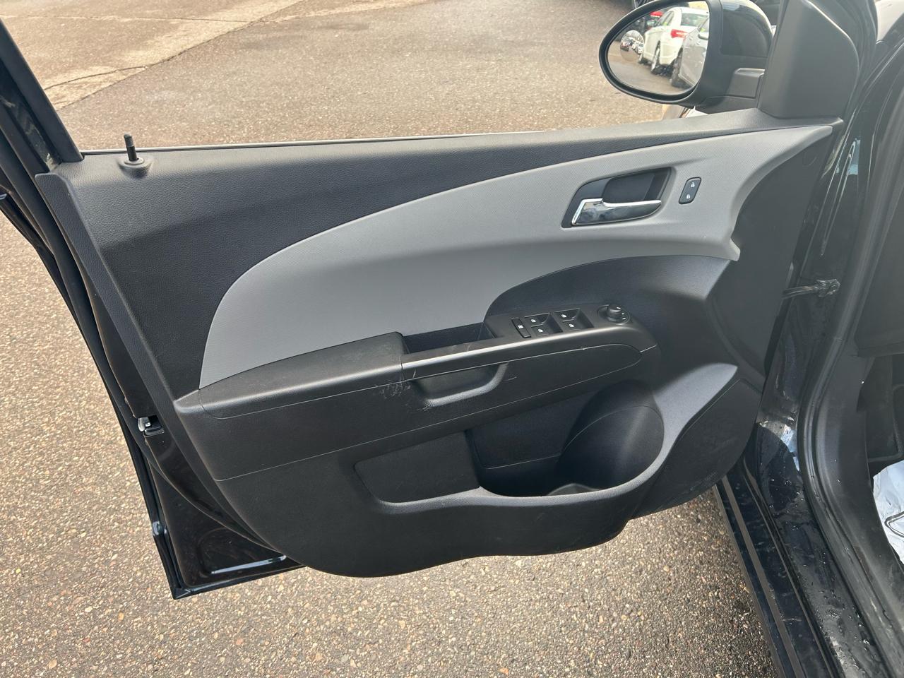 Chevrolet Sonic LTZ Auto Sedan 2013