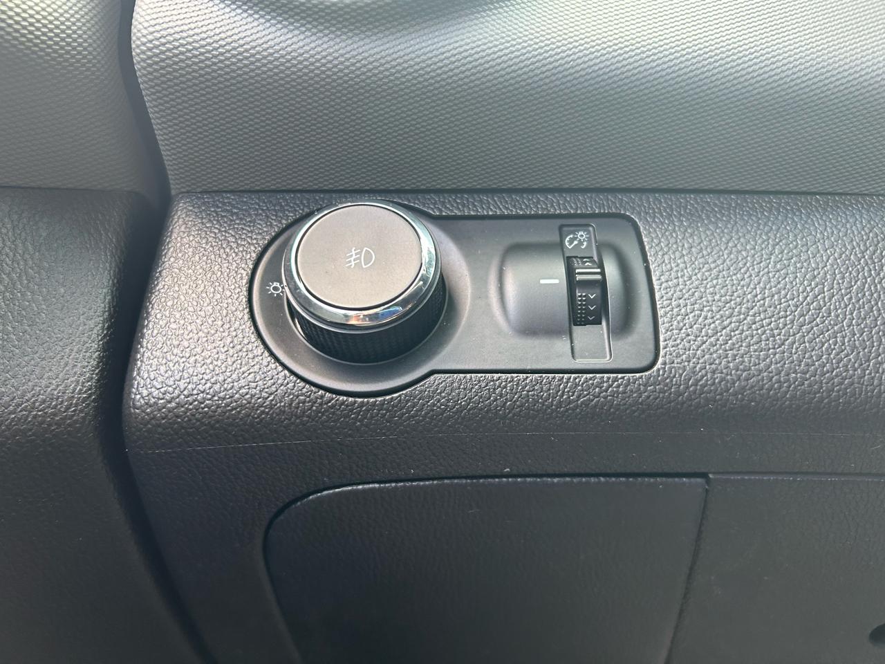 Chevrolet Sonic LTZ Auto Sedan 2013