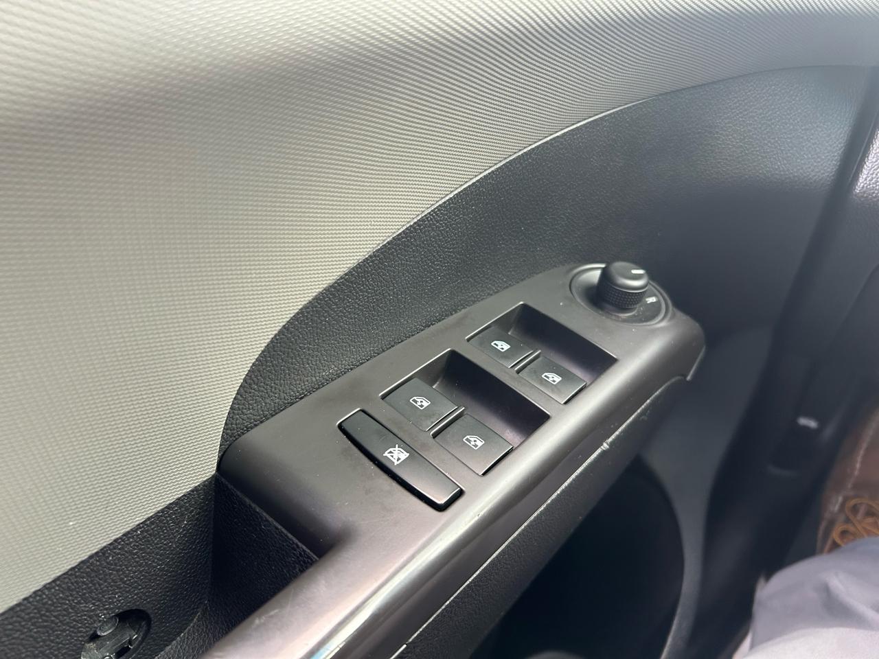 Chevrolet Sonic LTZ Auto Sedan 2013