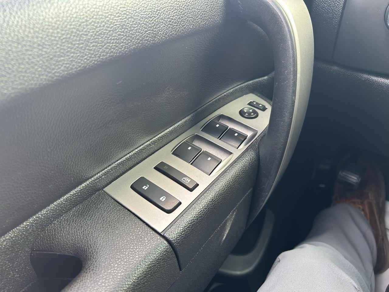 Chevrolet Silverado 1500 LT Crew Cab 4WD 2012