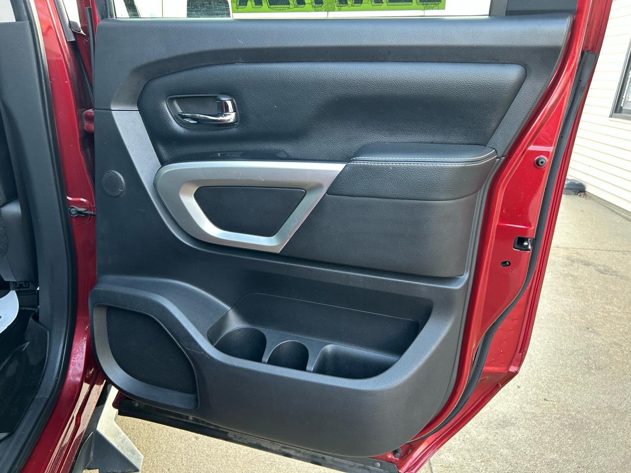 Nissan Titan XD S 4WD Diesel 2016