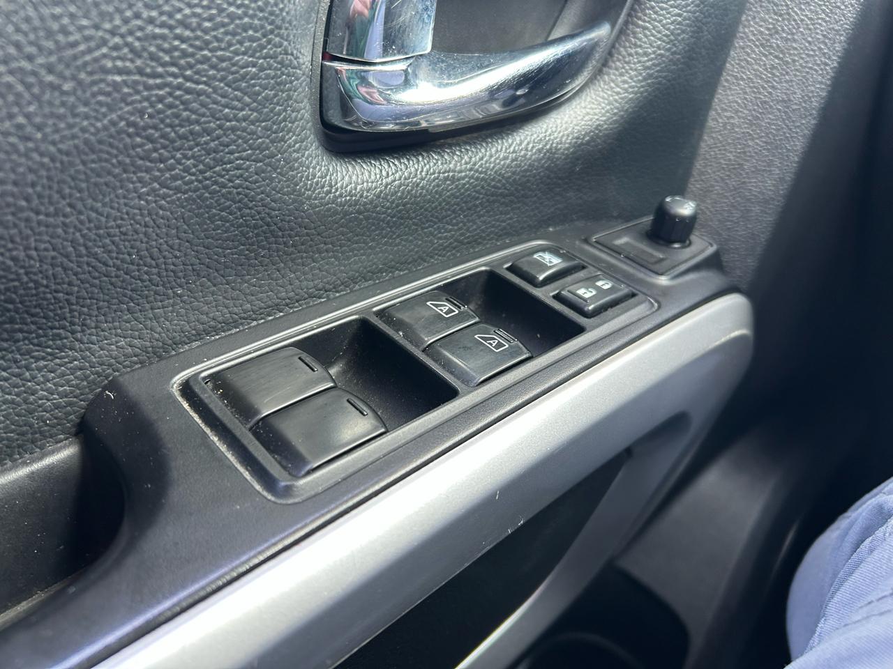 Nissan Titan XD S 4WD Diesel 2016