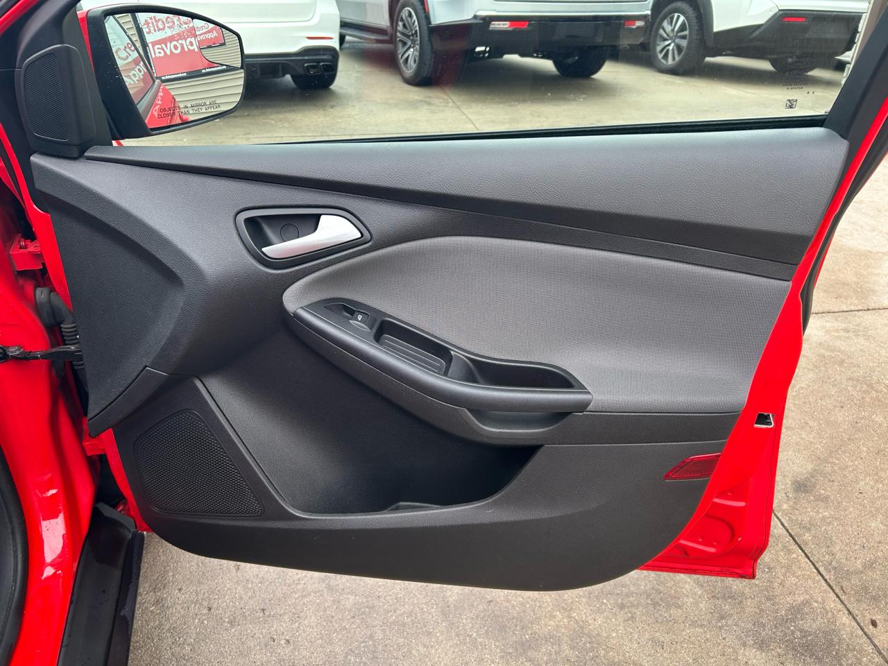 Ford Focus SE Sedan 2013