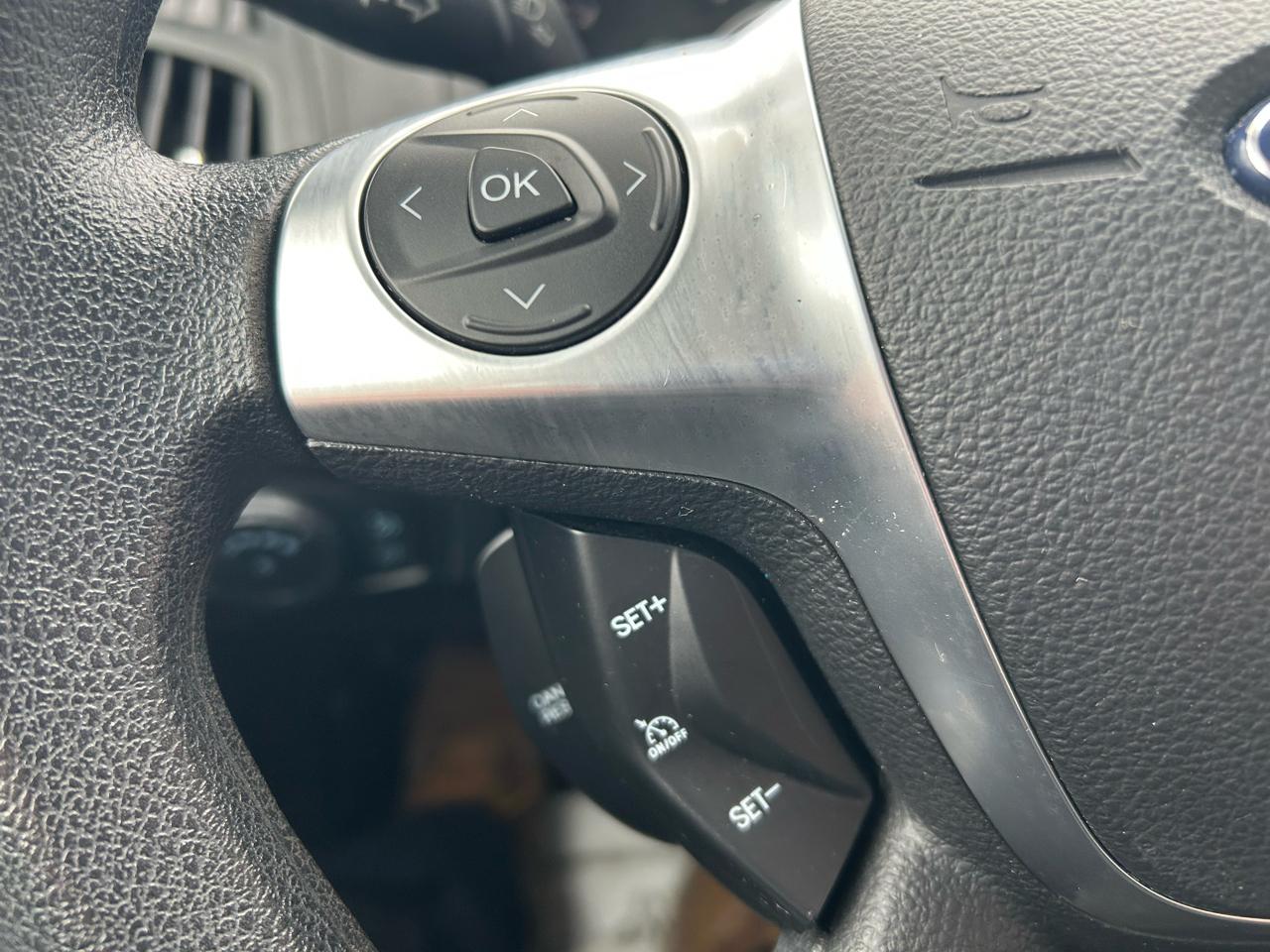 Ford Focus SE Sedan 2013