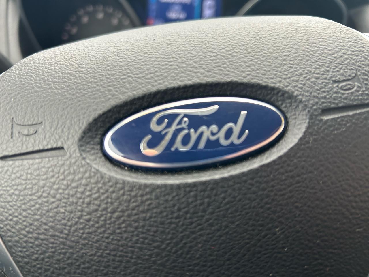 Ford Focus SE Sedan 2013