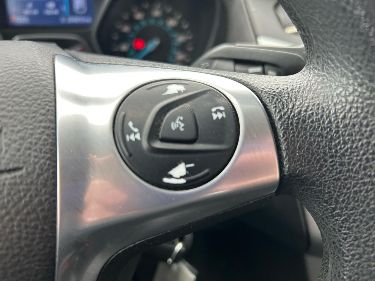 Ford Focus SE Hatch 2014