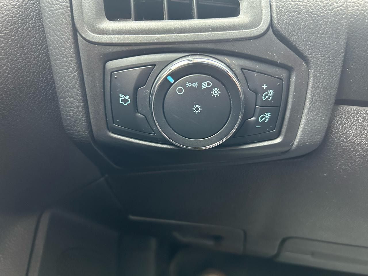 Ford Focus SE Hatch 2014