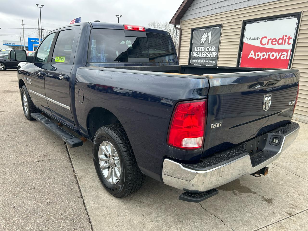 RAM 1500 SLT Crew Cab SWB 4WD 2016