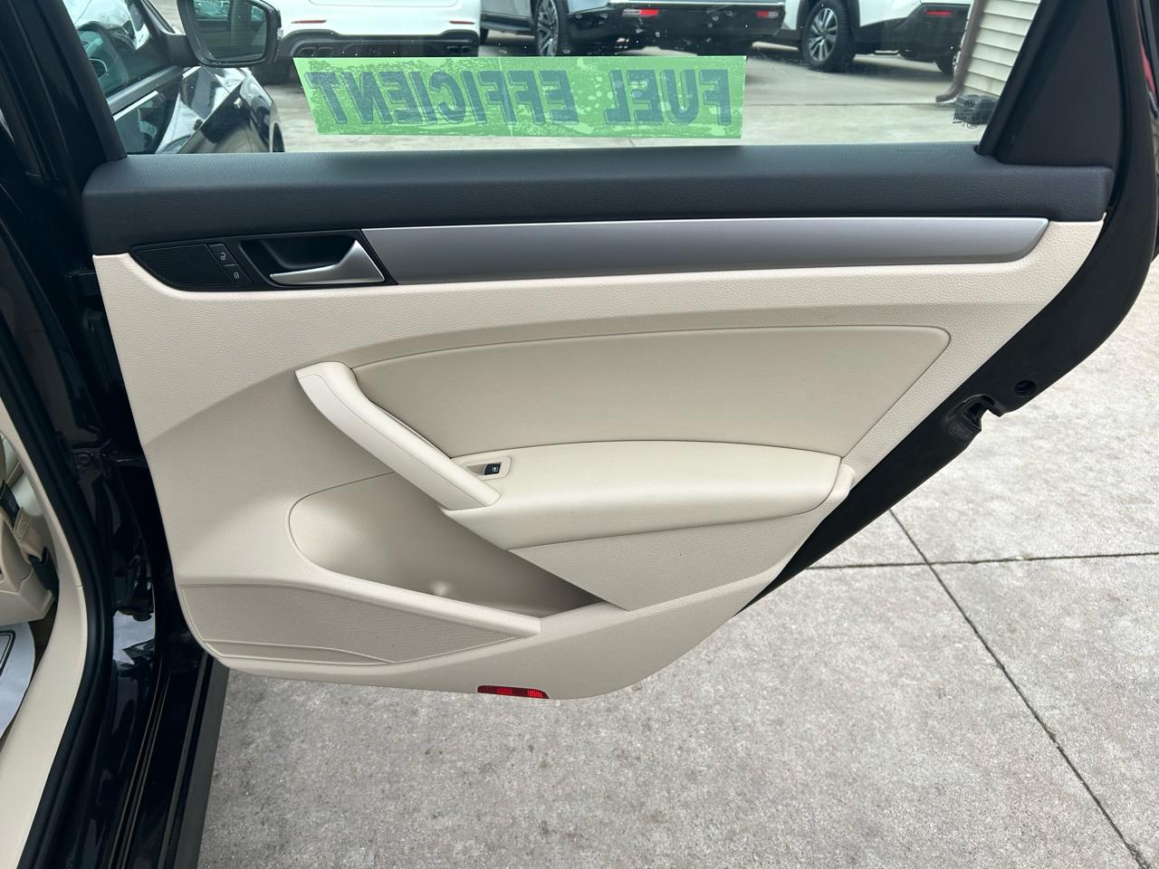 Volkswagen Passat 1.8T Wolfsburg AT 2014