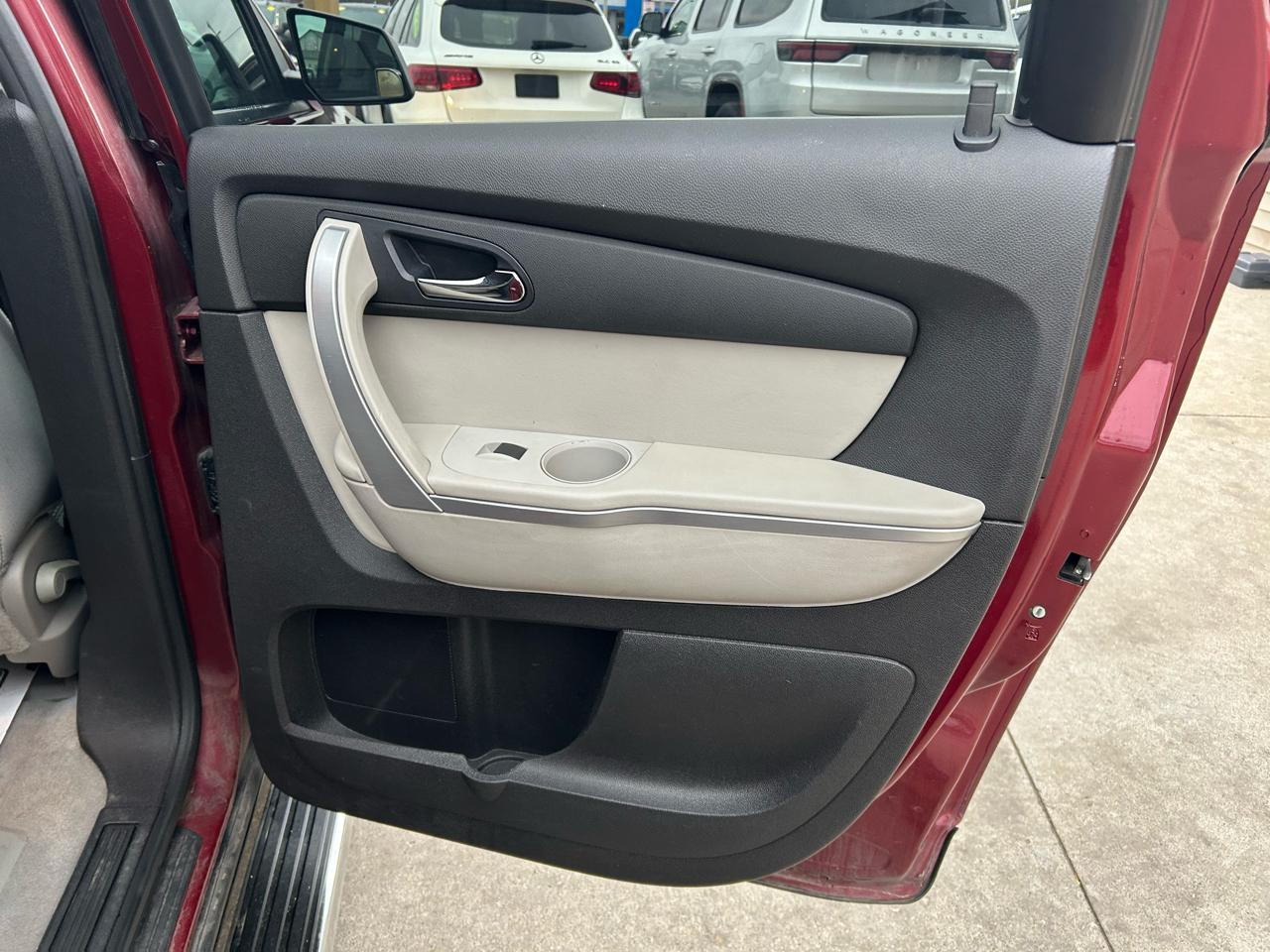 GMC Acadia SL FWD 2010