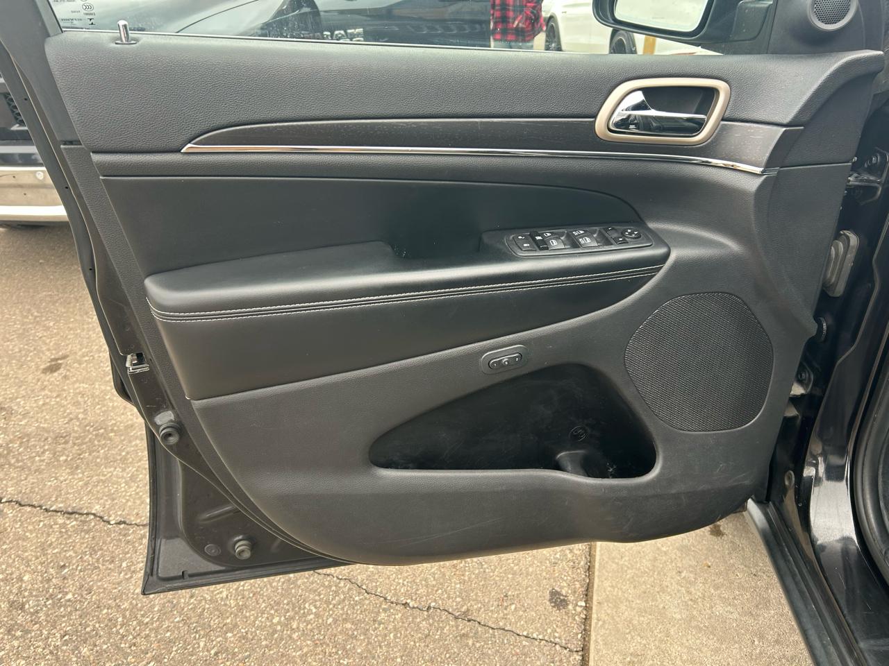 Jeep Grand Cherokee Limited 4WD 2015