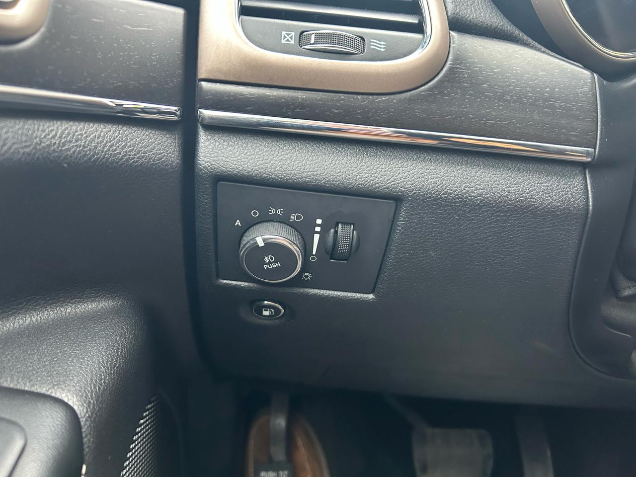 Jeep Grand Cherokee Limited 4WD 2015