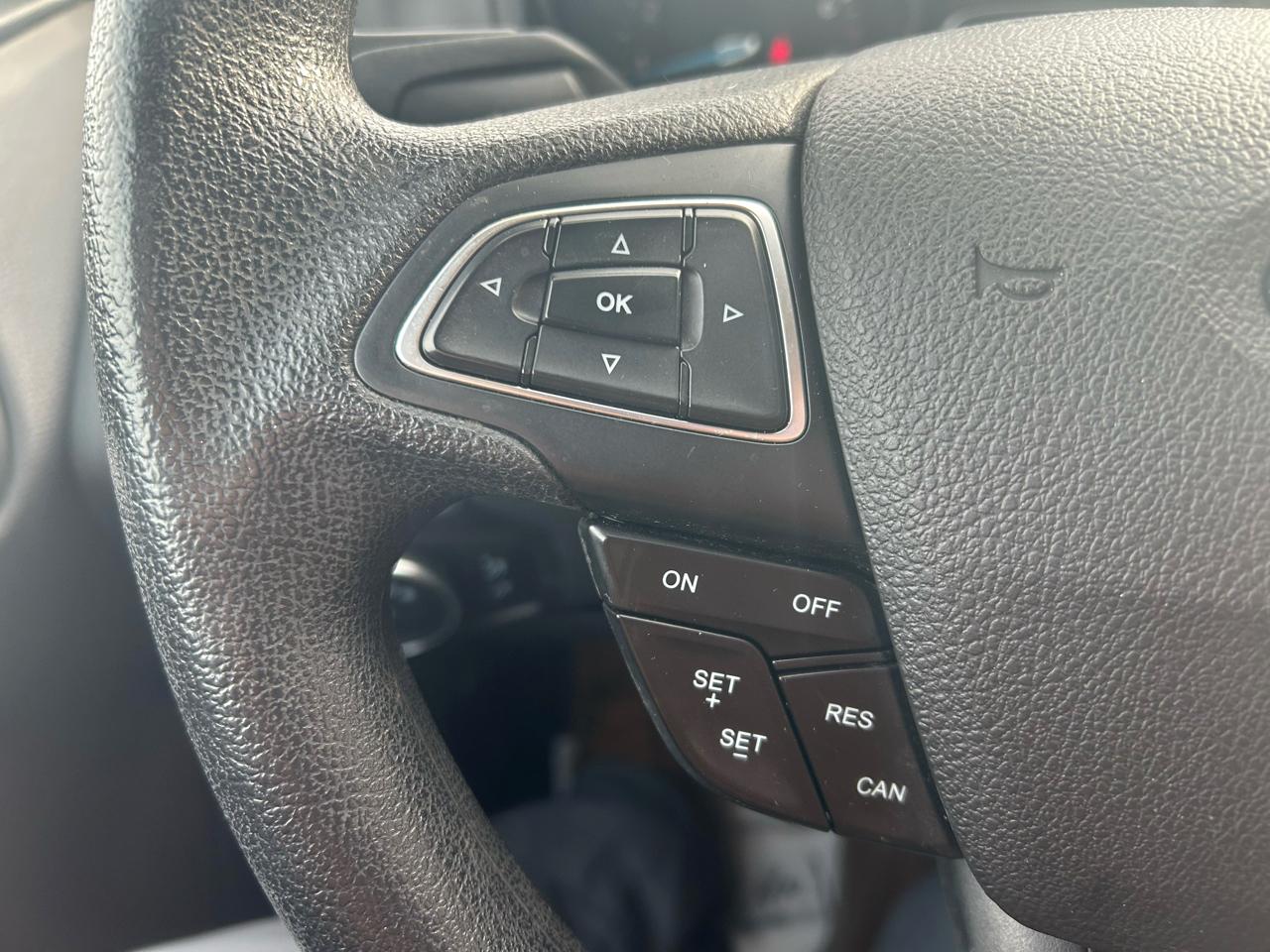 Ford Focus SE Sedan 2016