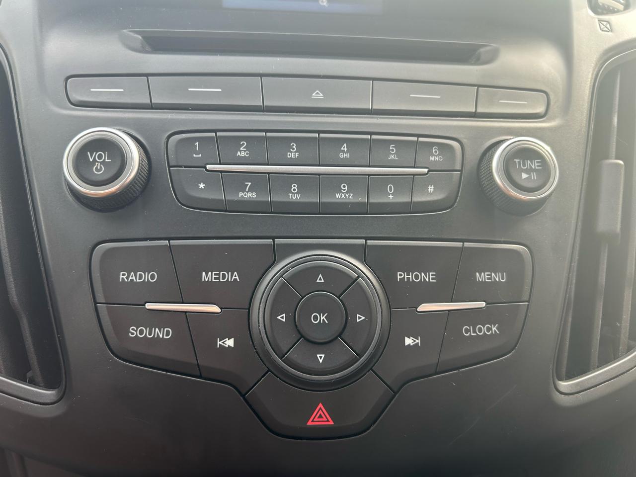 Ford Focus SE Sedan 2016