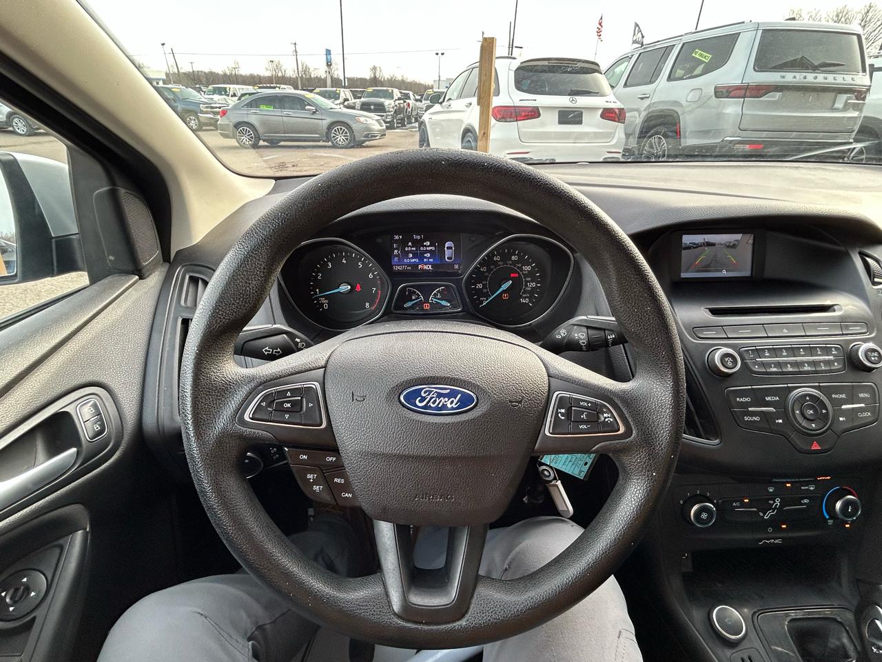 Ford Focus SE Sedan 2016