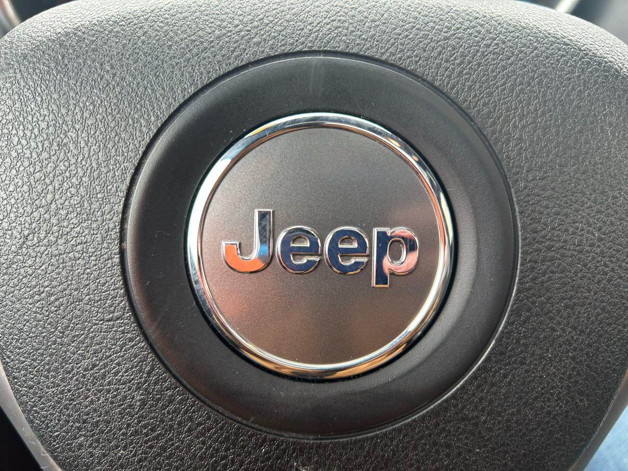 Jeep Grand Cherokee Laredo 4WD 2018