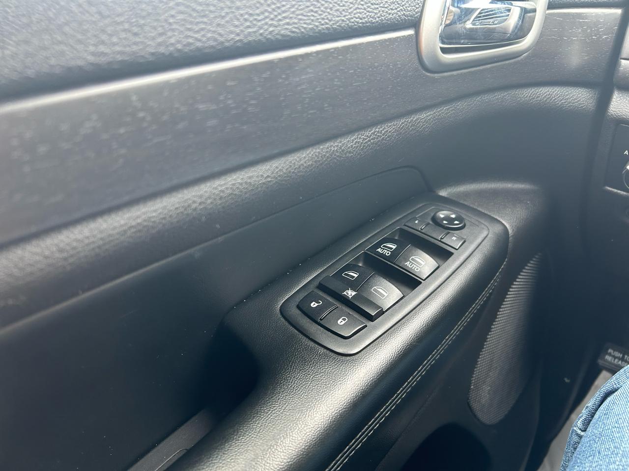 Jeep Grand Cherokee Laredo 4WD 2018