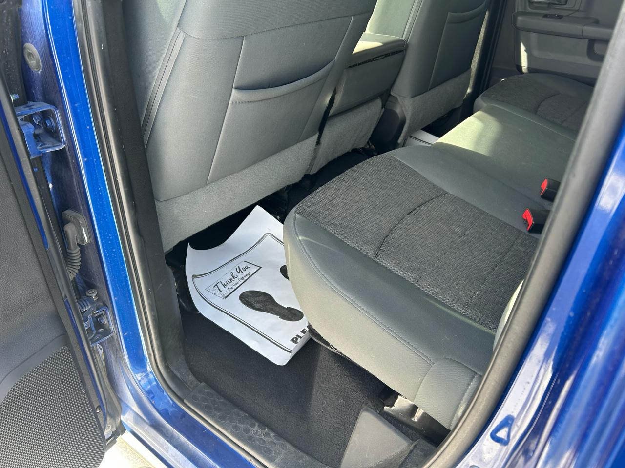 RAM 1500 SLT Quad Cab 4WD 2016