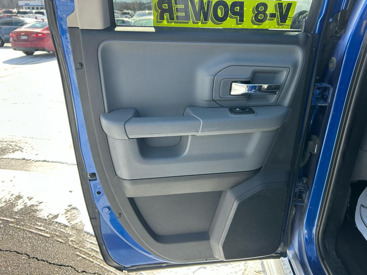 RAM 1500 SLT Quad Cab 4WD 2016