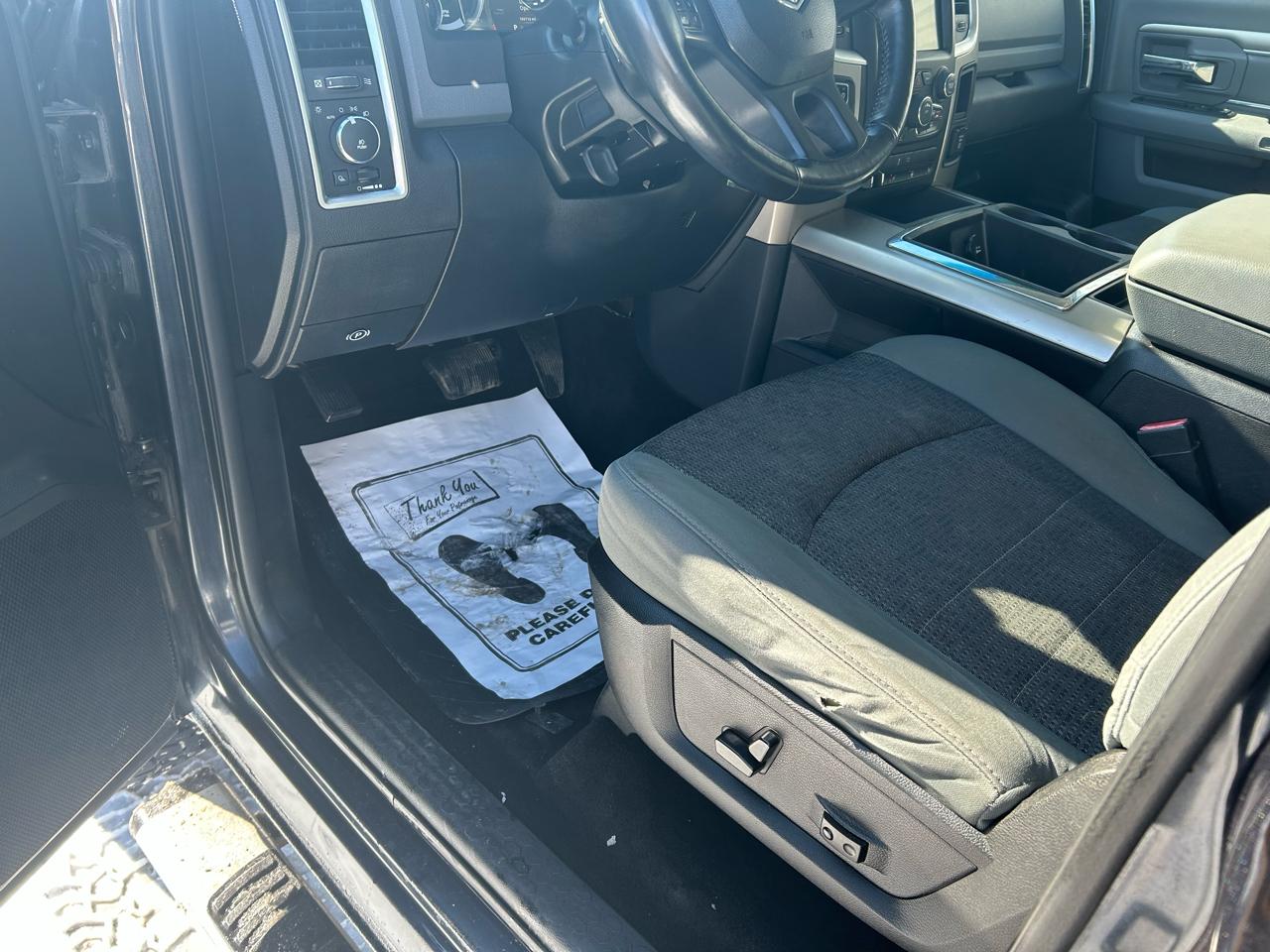 RAM 1500 SLT Crew Cab 4WD 2013