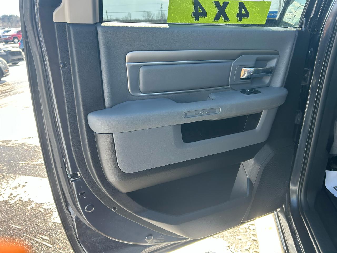 RAM 1500 SLT Crew Cab 4WD 2013