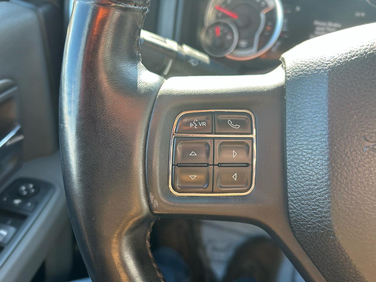 RAM 1500 SLT Crew Cab 4WD 2013