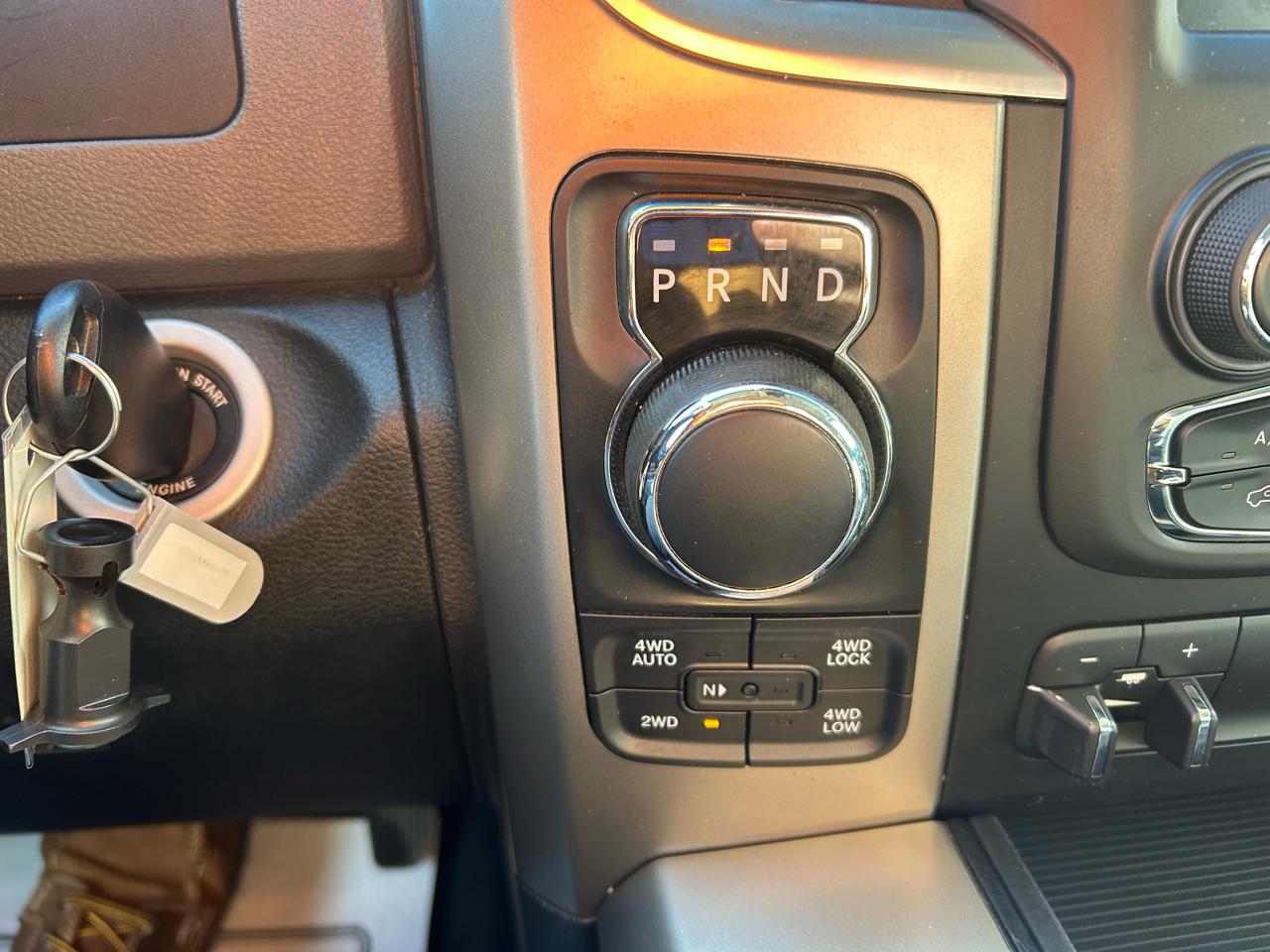 RAM 1500 SLT Crew Cab 4WD 2013