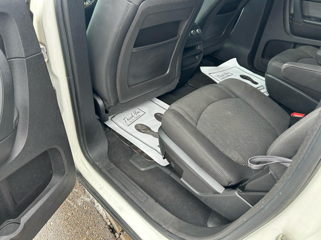 Chevrolet Traverse LT FWD 2011