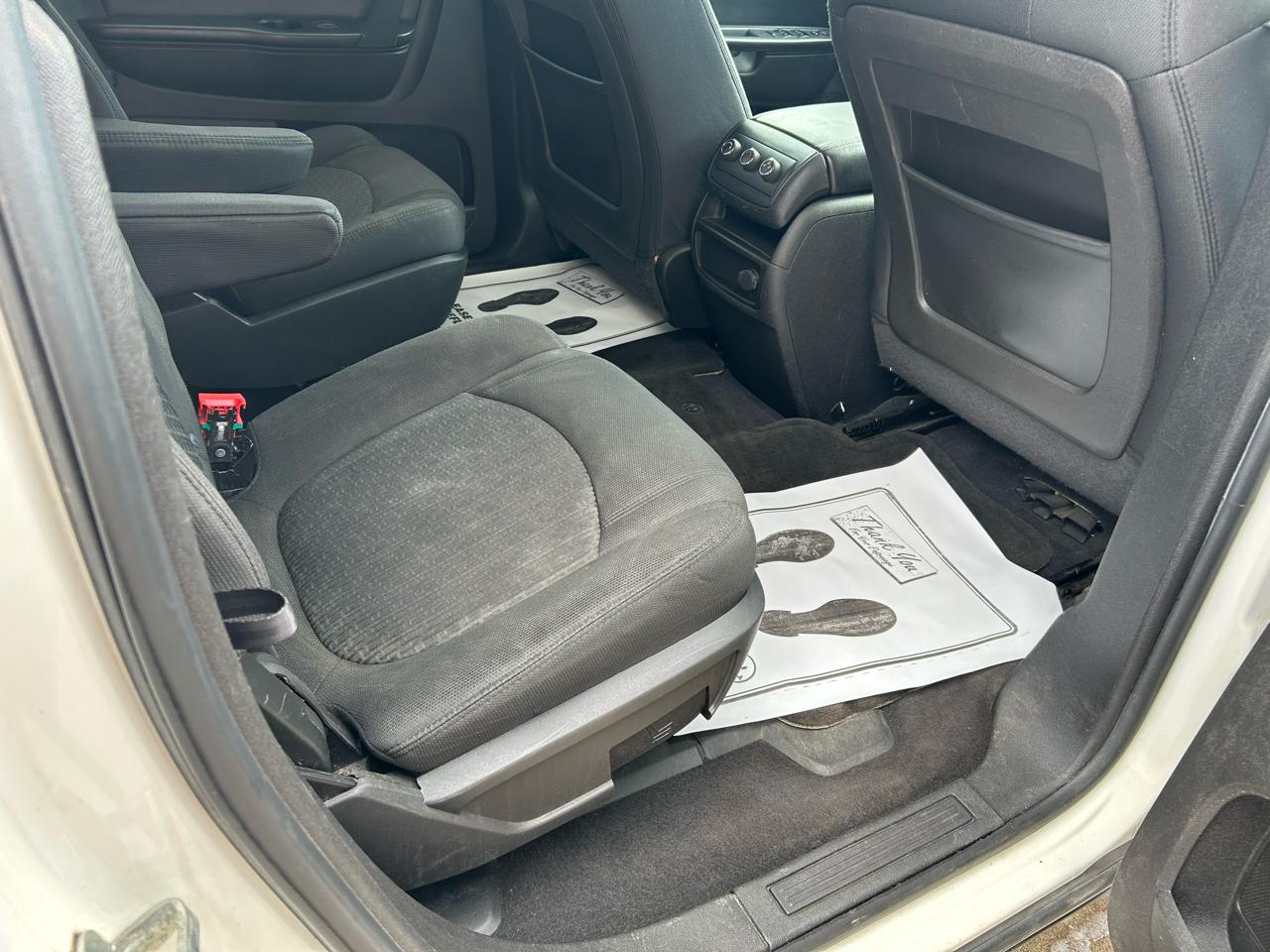 Chevrolet Traverse LT FWD 2011