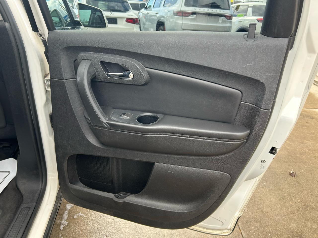 Chevrolet Traverse LT FWD 2011