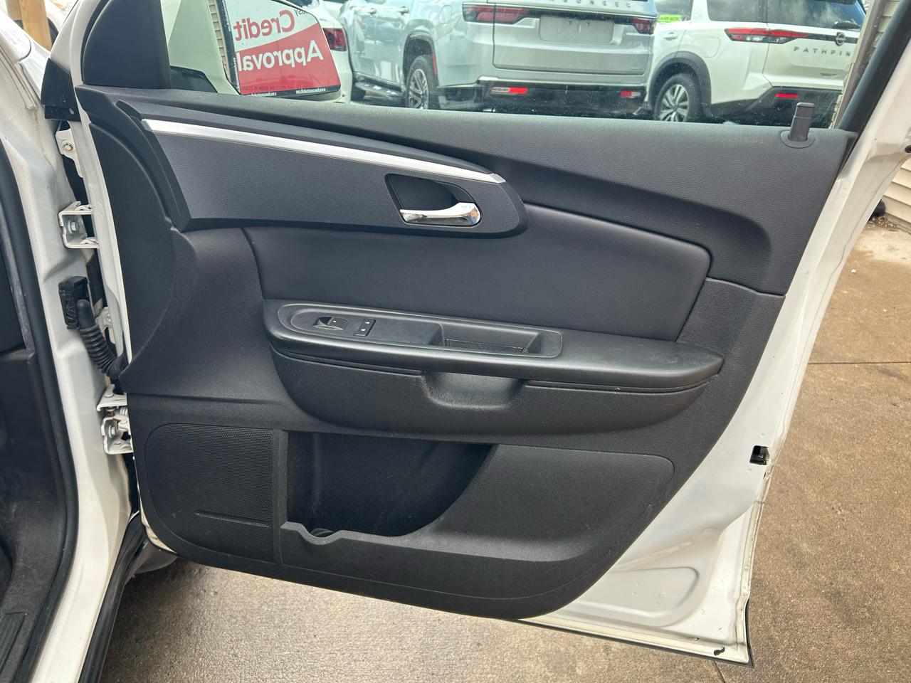 Chevrolet Traverse LT FWD 2011