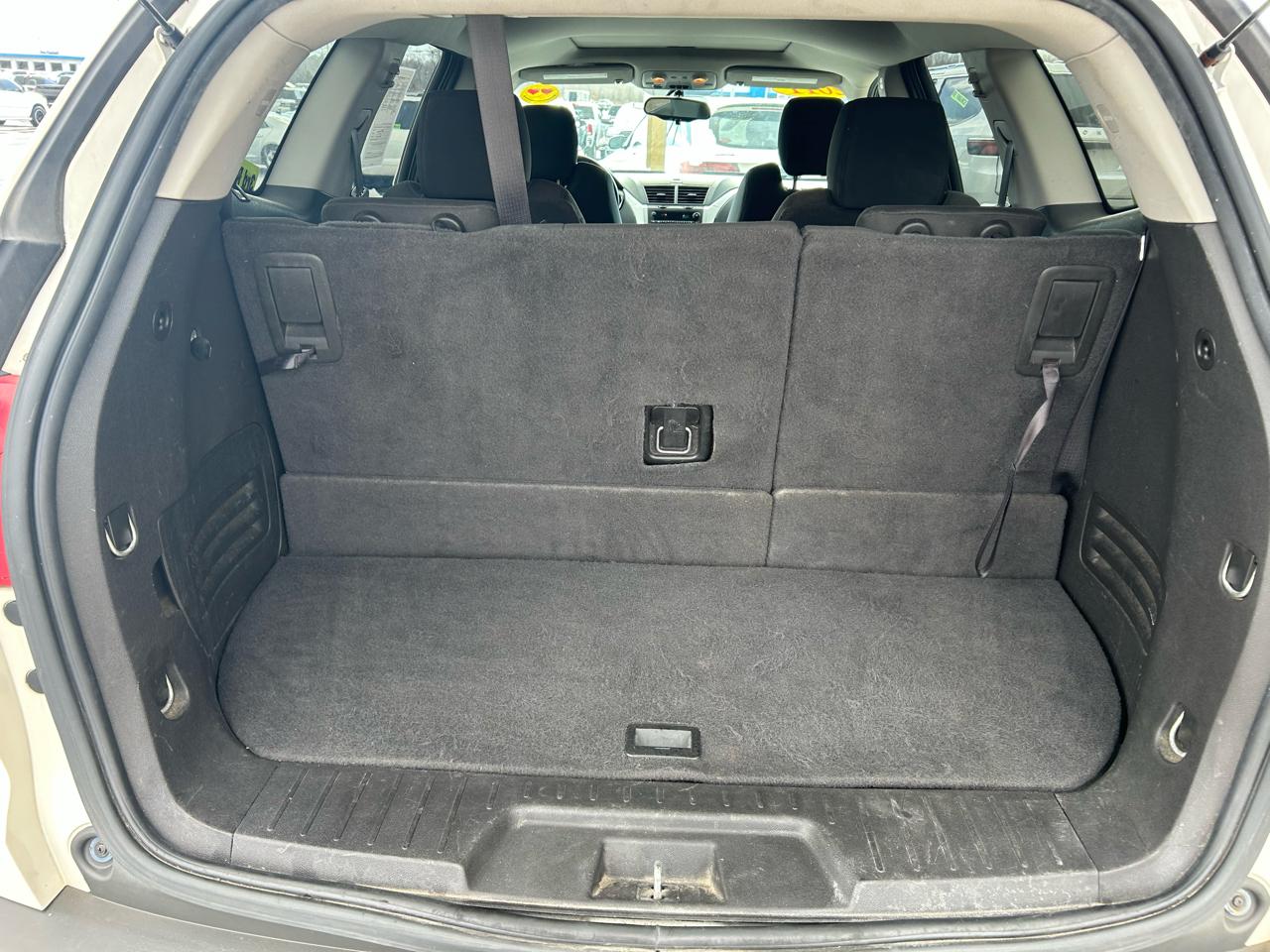 Chevrolet Traverse LT FWD 2011