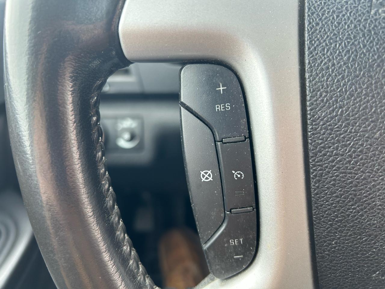 Chevrolet Traverse LT FWD 2011