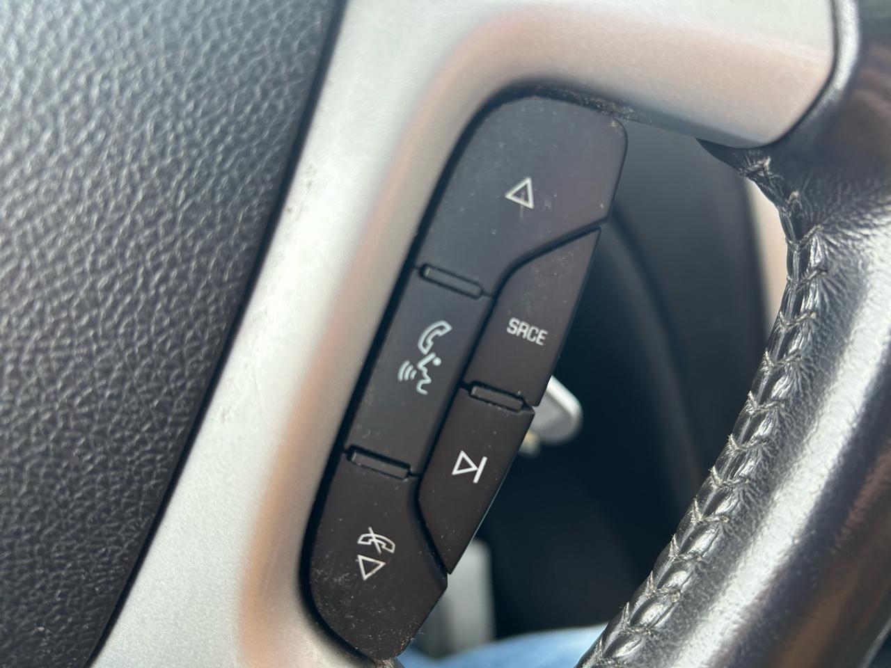 Chevrolet Traverse LT FWD 2011