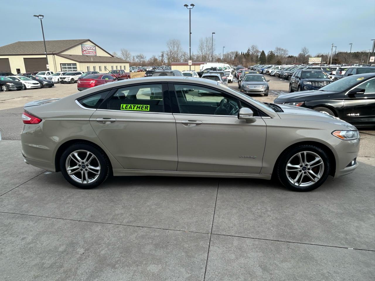 Ford Fusion Hybrid SE 2015