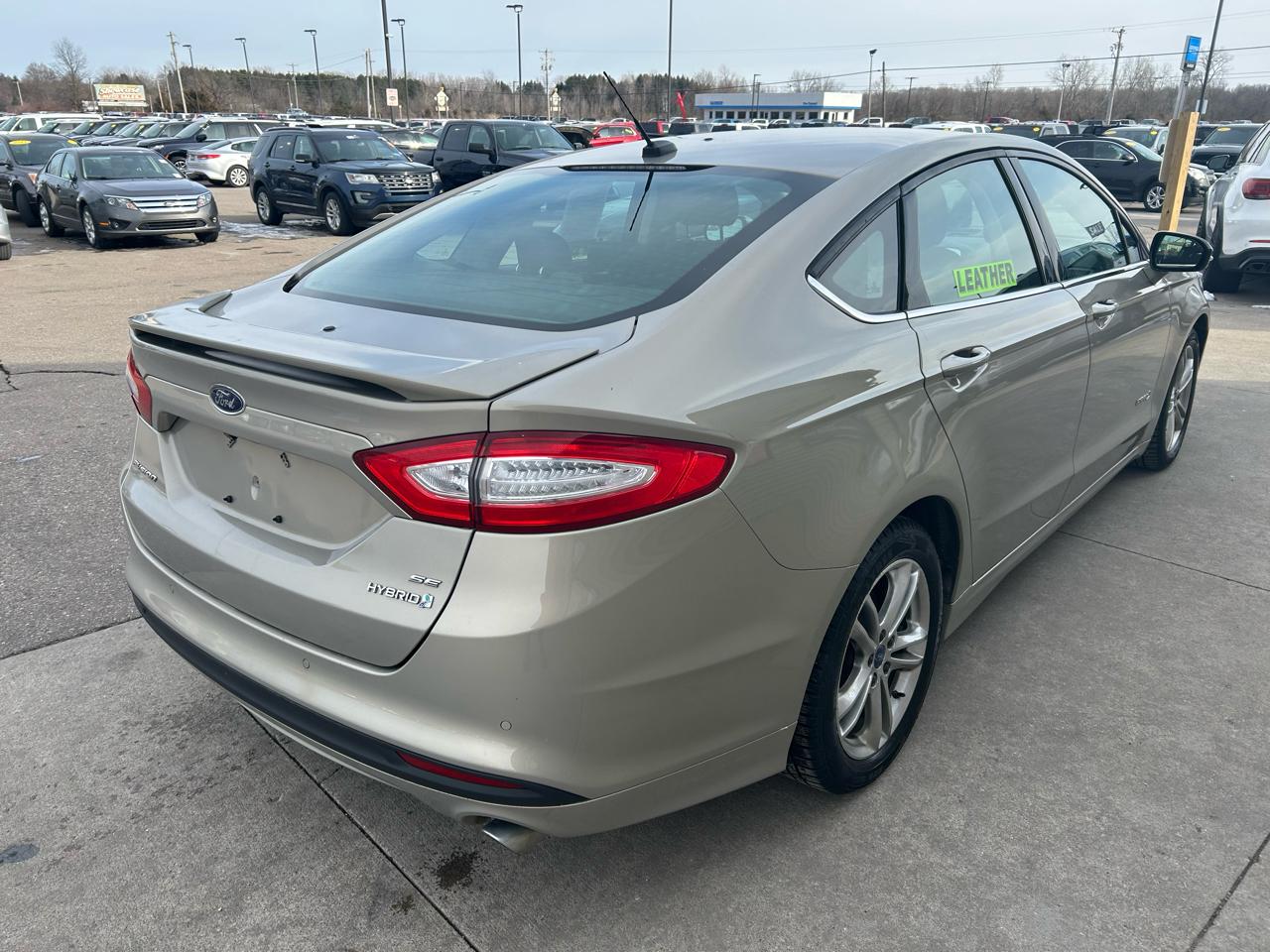 Ford Fusion Hybrid SE 2015
