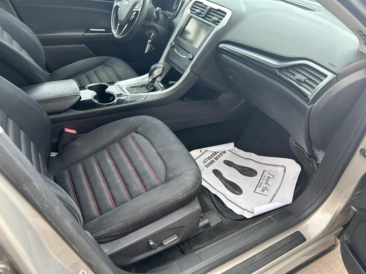 Ford Fusion Hybrid SE 2015