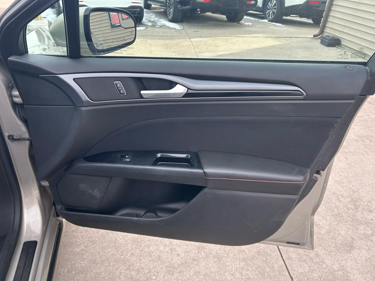 Ford Fusion Hybrid SE 2015