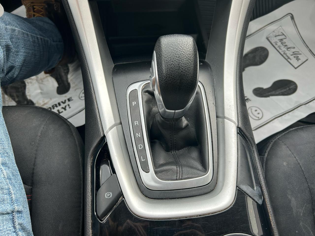 Ford Fusion Hybrid SE 2015