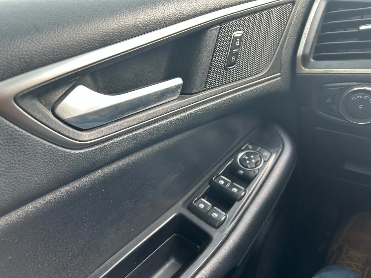 Ford Edge SEL FWD 2015