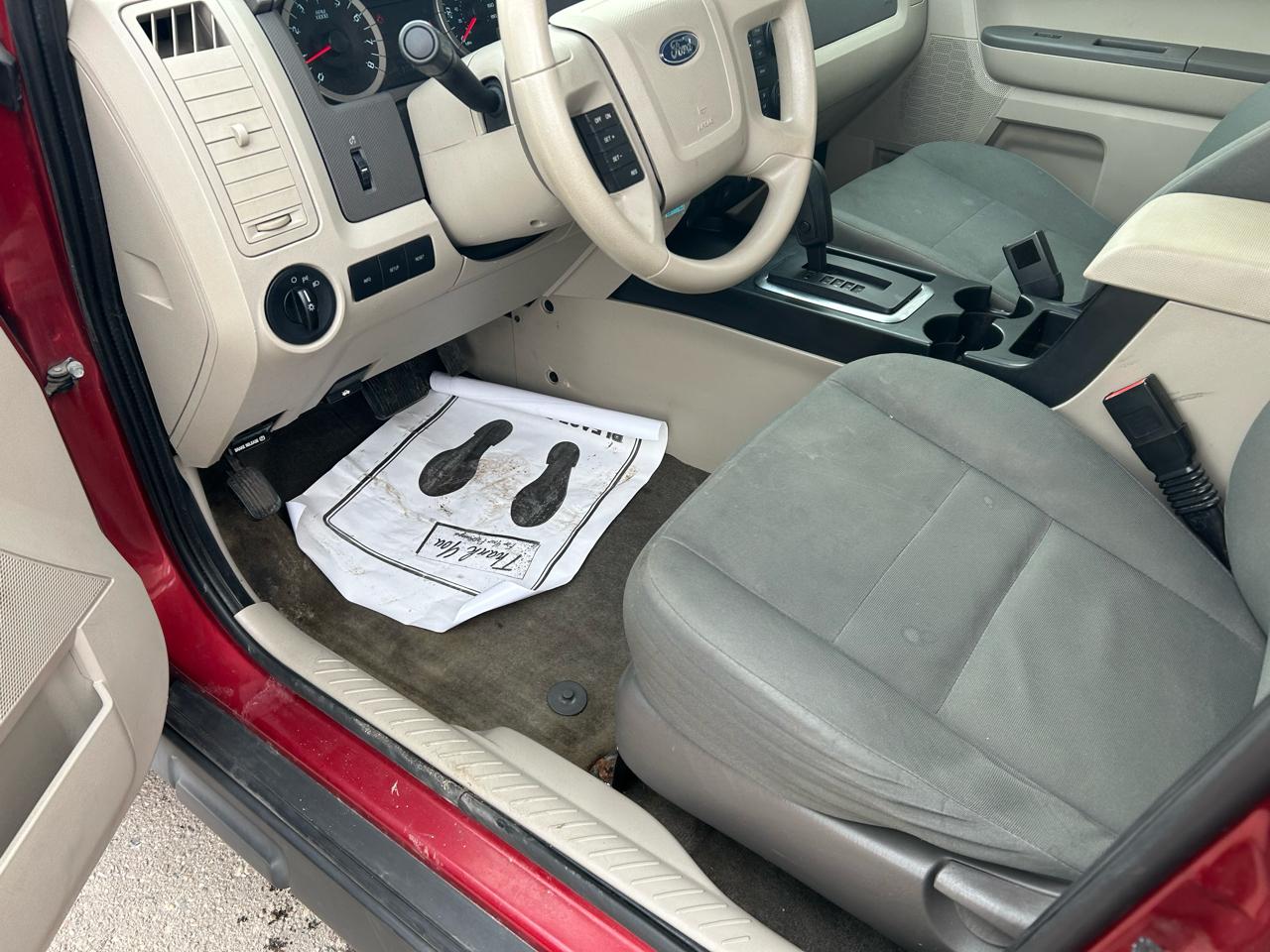 Ford Escape XLS FWD 2012