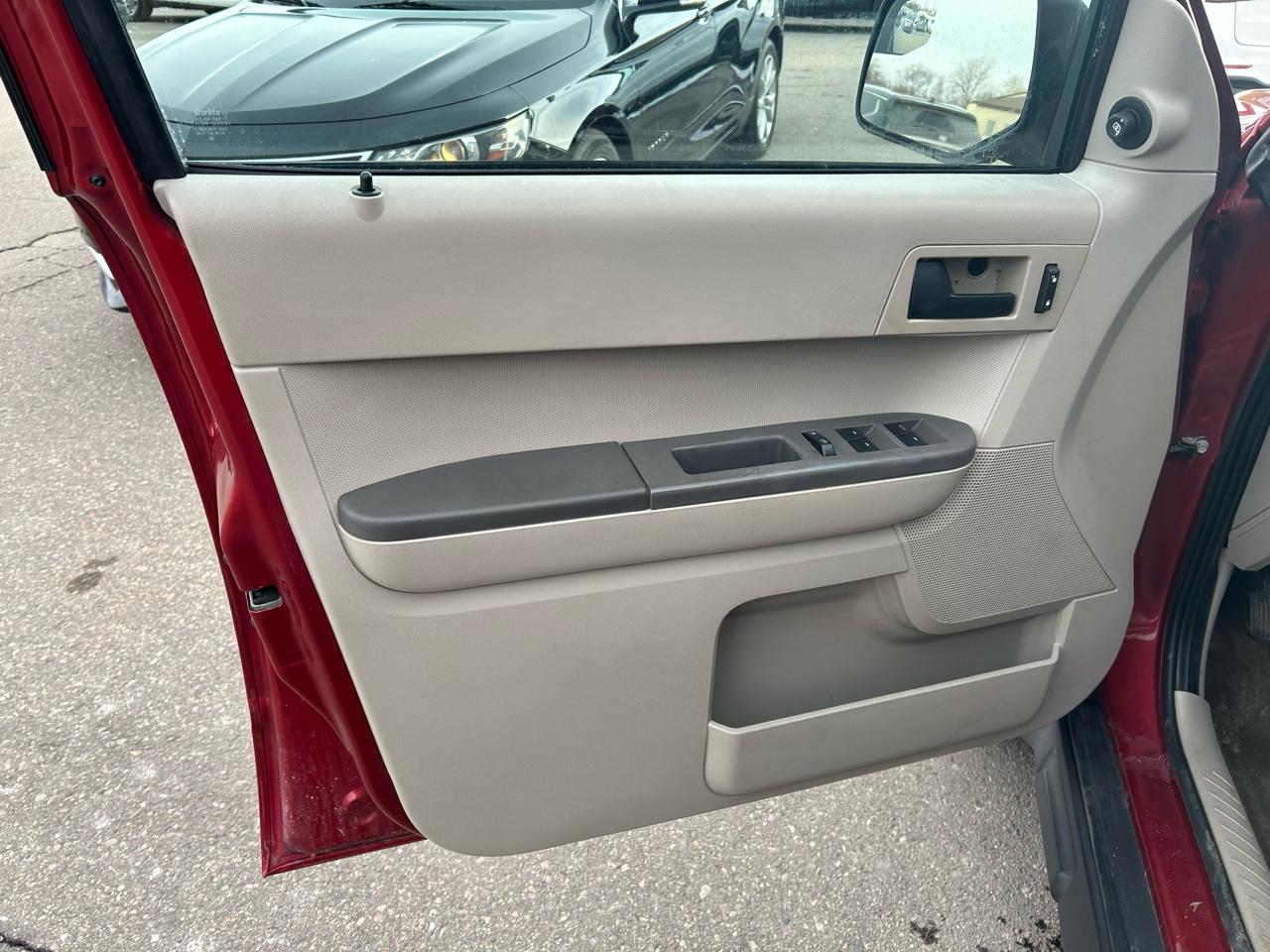 Ford Escape XLS FWD 2012