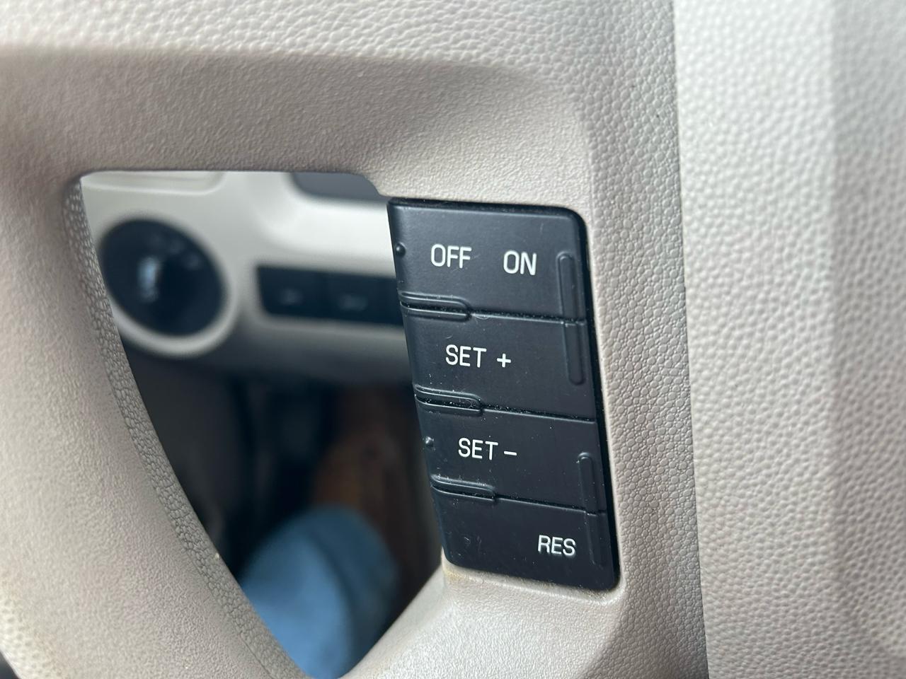 Ford Escape XLS FWD 2012