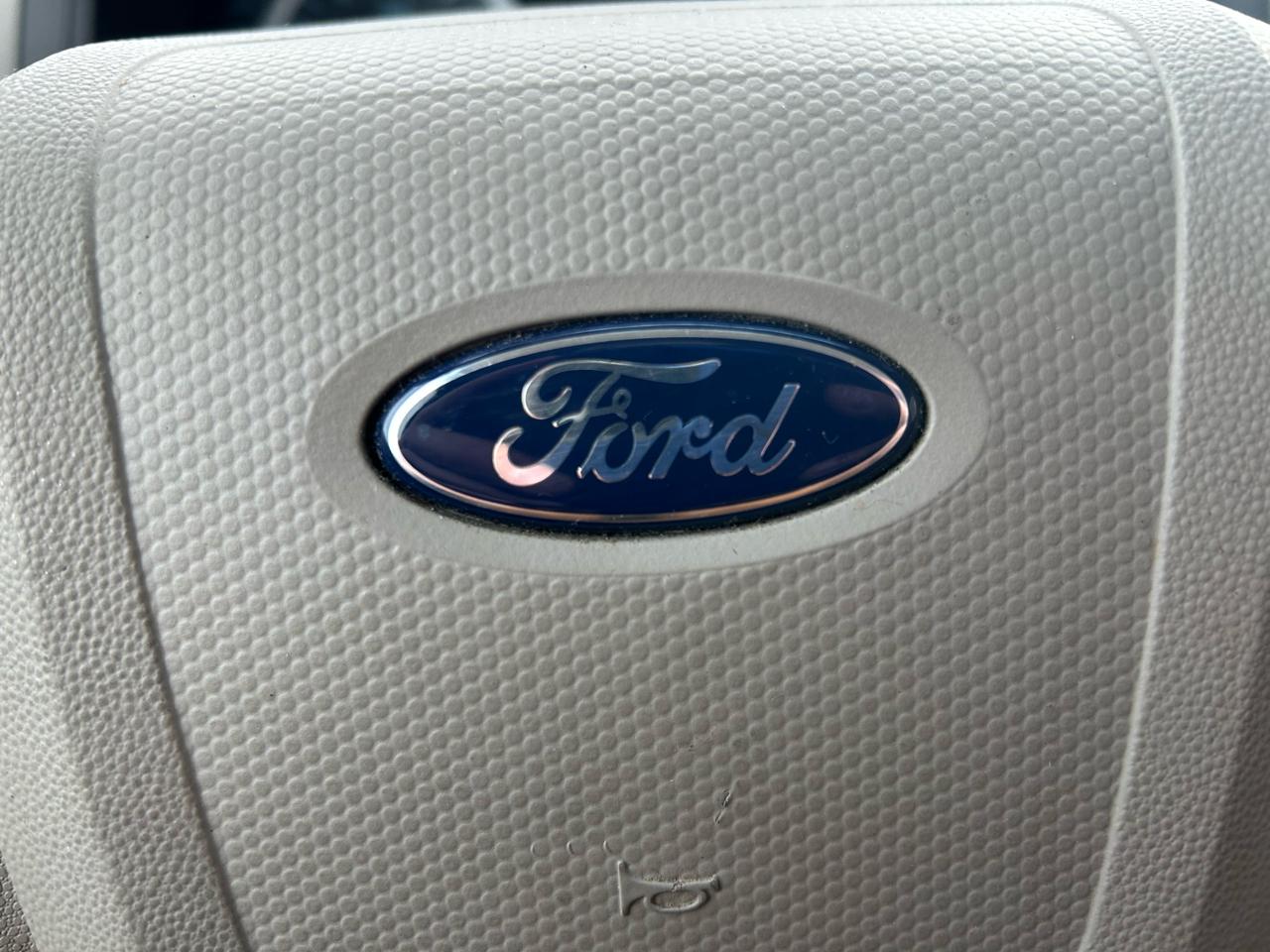Ford Escape XLS FWD 2012