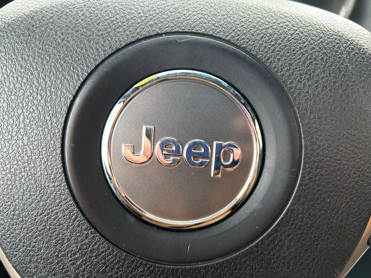 Jeep Grand Cherokee Laredo 4WD 2014