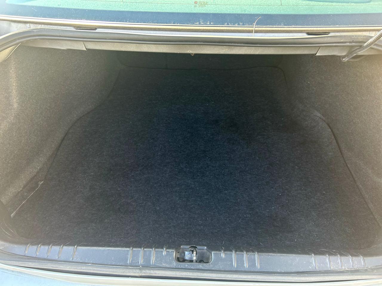 Chevrolet Impala LT (Fleet) 2012